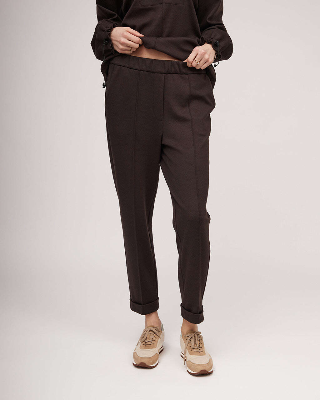Chocolate brown knit classic trousers | PETRA Nolo Store