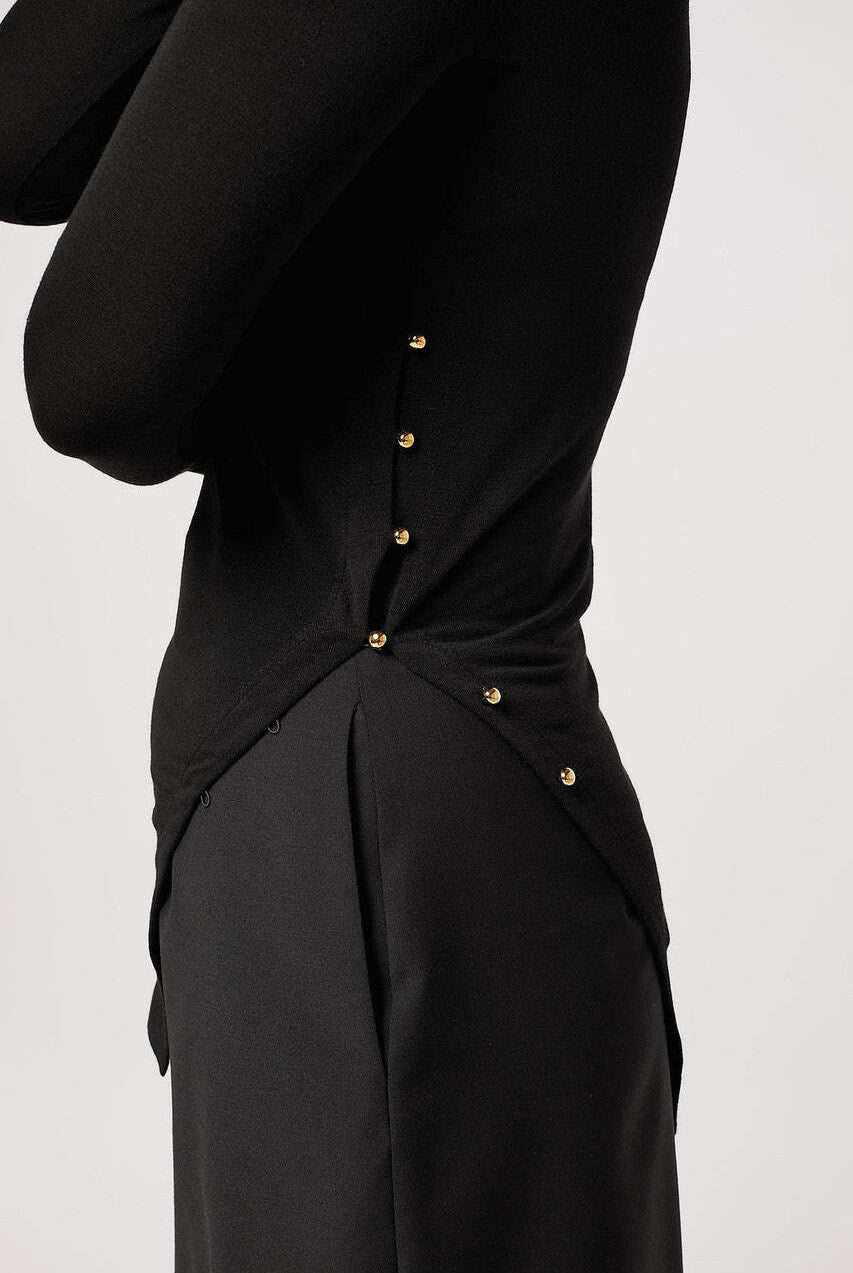 Asymmetric top with long sleeves | CHIIO Nolo Store