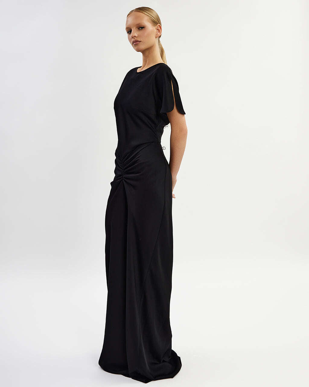 Maxi pleated dress |PAOLINA Nolo Store