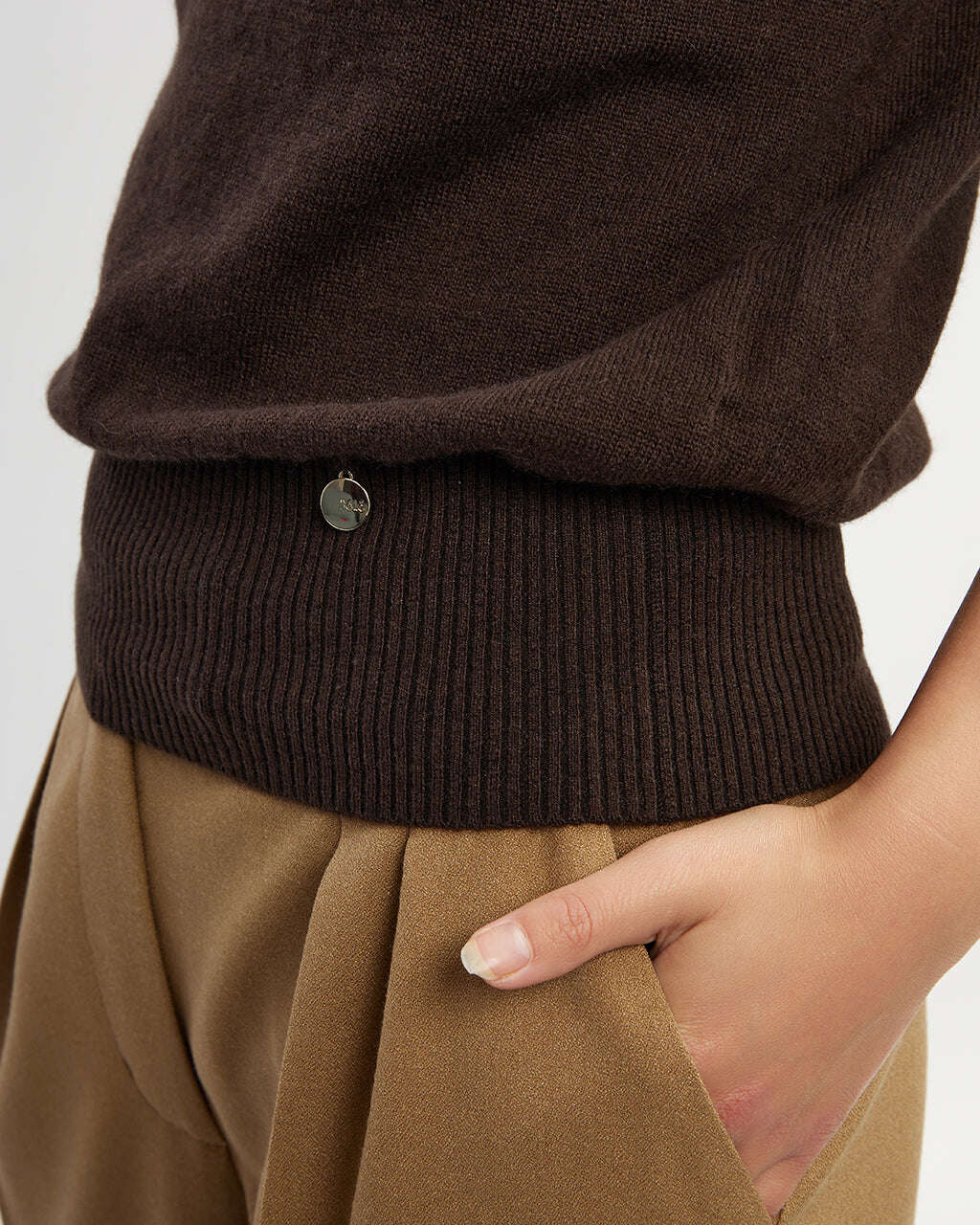 Chocolate brown cashmere jumper | KATRI Nolo Store