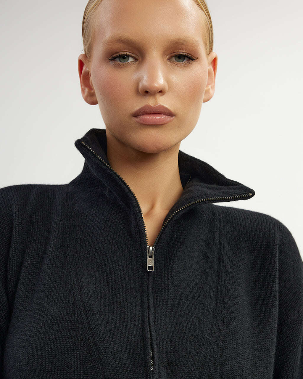 Soft cashmere sweater | AOI Nolo Store