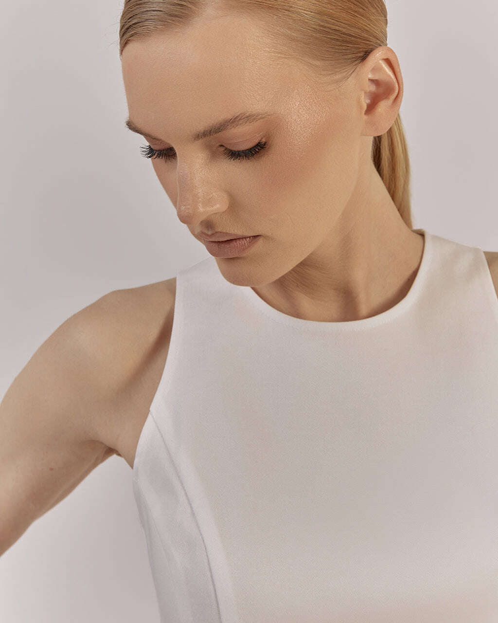 WHITE ZIP CROP TOP|JULIA Nolo Store