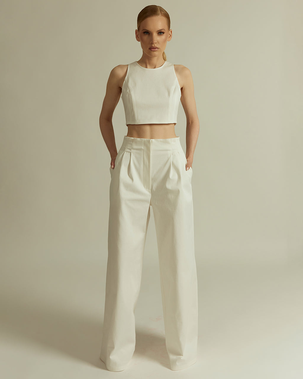 Baltas, platas džinsa bikses ar augsto jostasvietu |JEMA