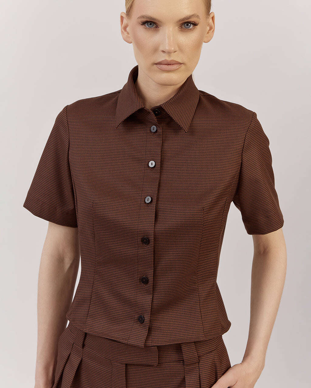CROPPED SHIRT WITH SHORT SLEEVE |ELISA Nolo Store