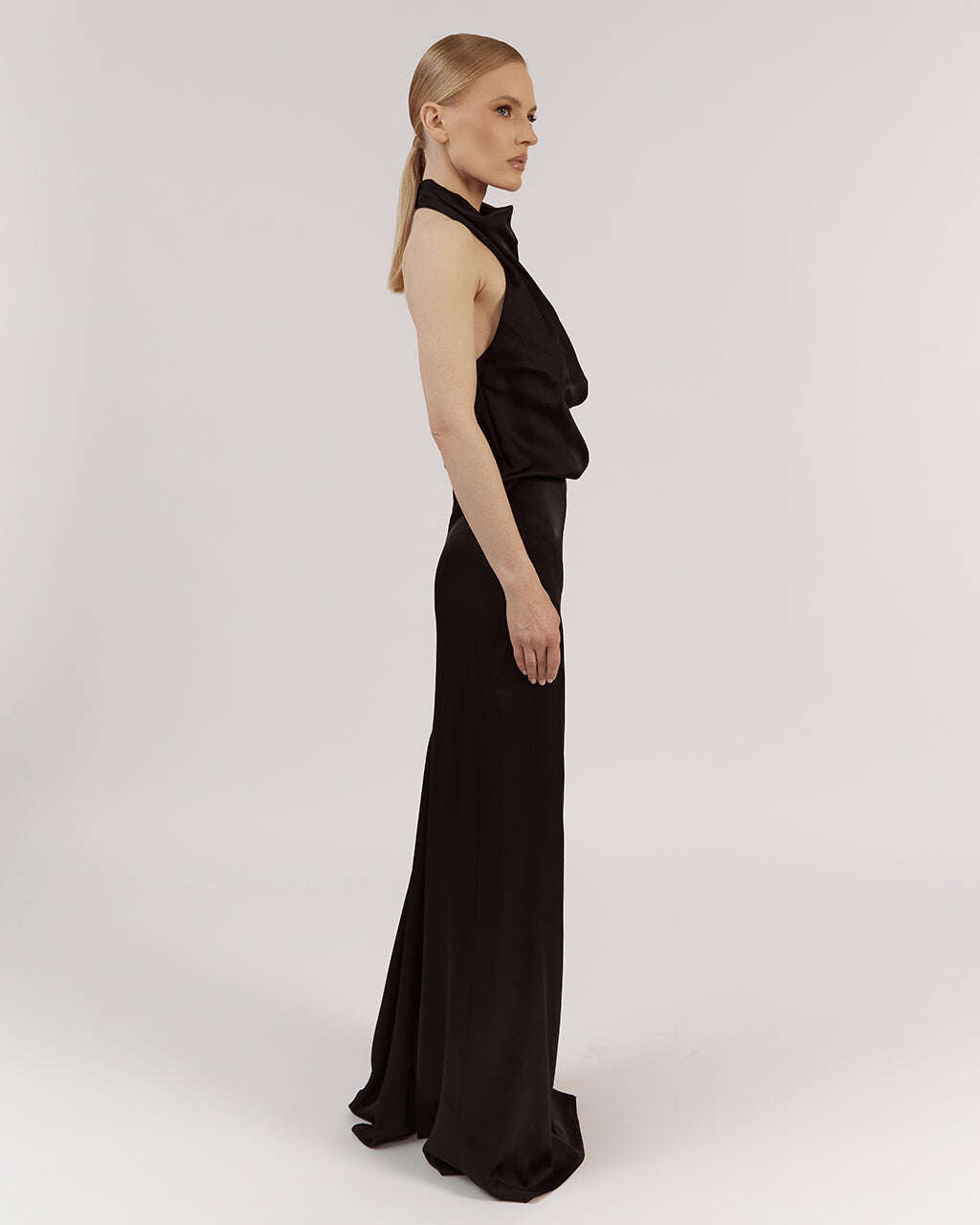 LONG BLACK HALTER NECK DRESS WITH OPEN BACK |FRANCESCA Nolo Store