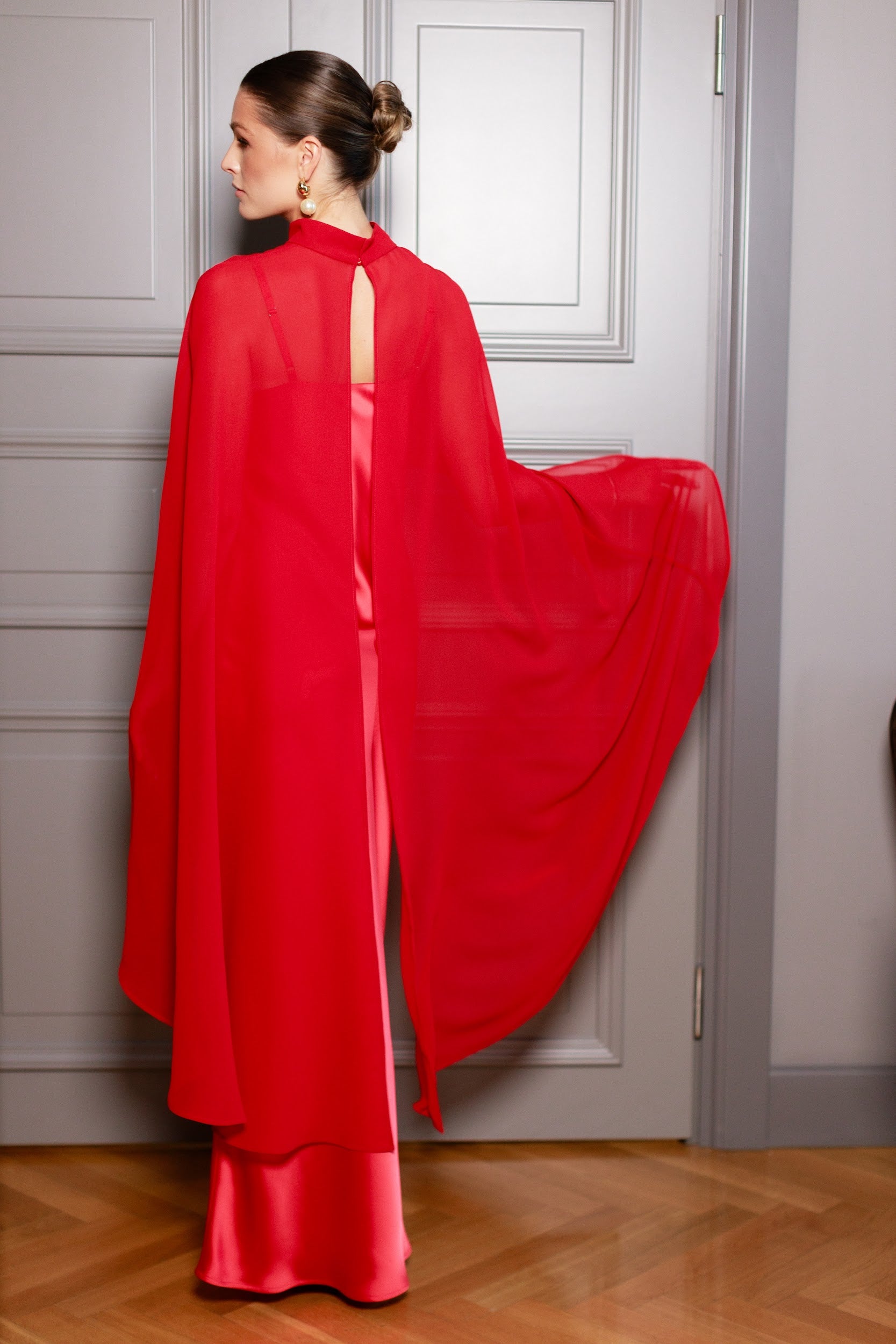 Maxi garuma satīna kleita|JADORE