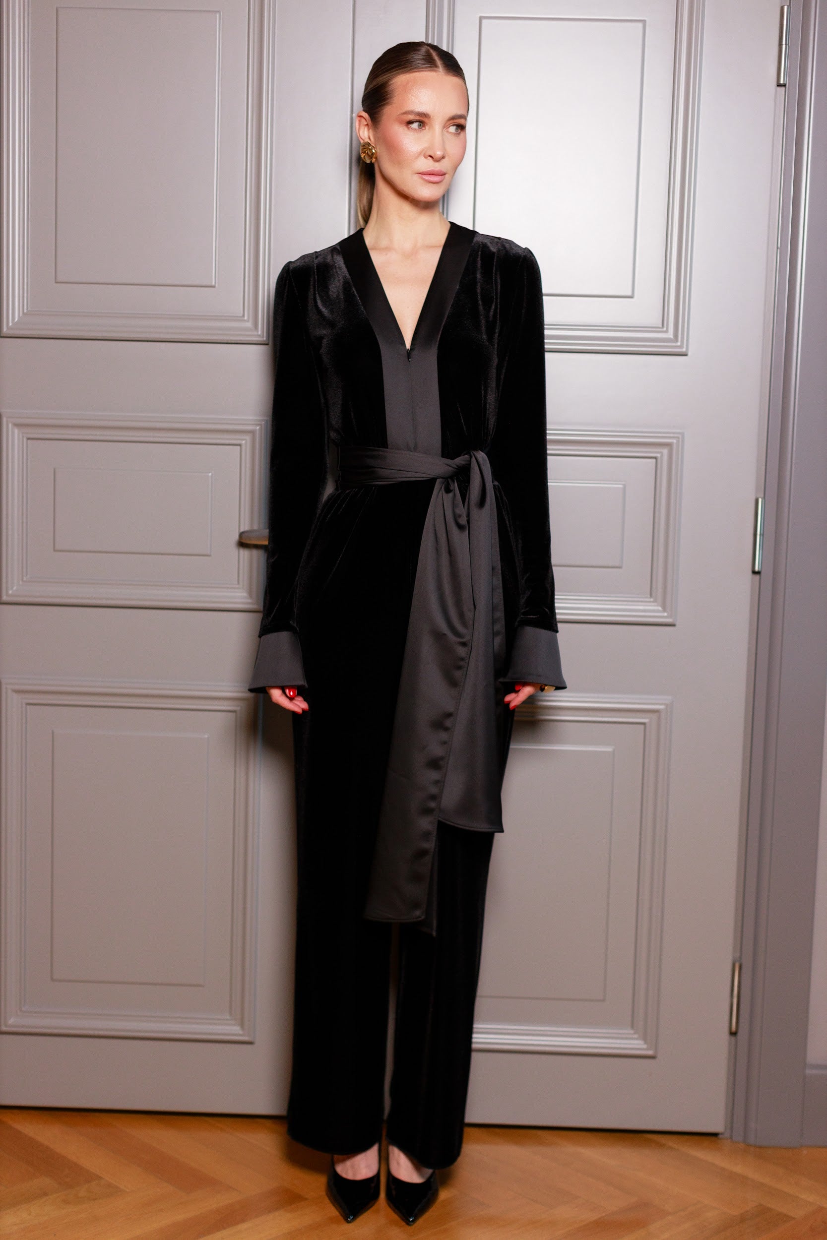 Velvet tuxedo-jumpsuit with belt | SABELLA