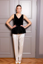 Samta tops ar volānu detaļu |ULIANA