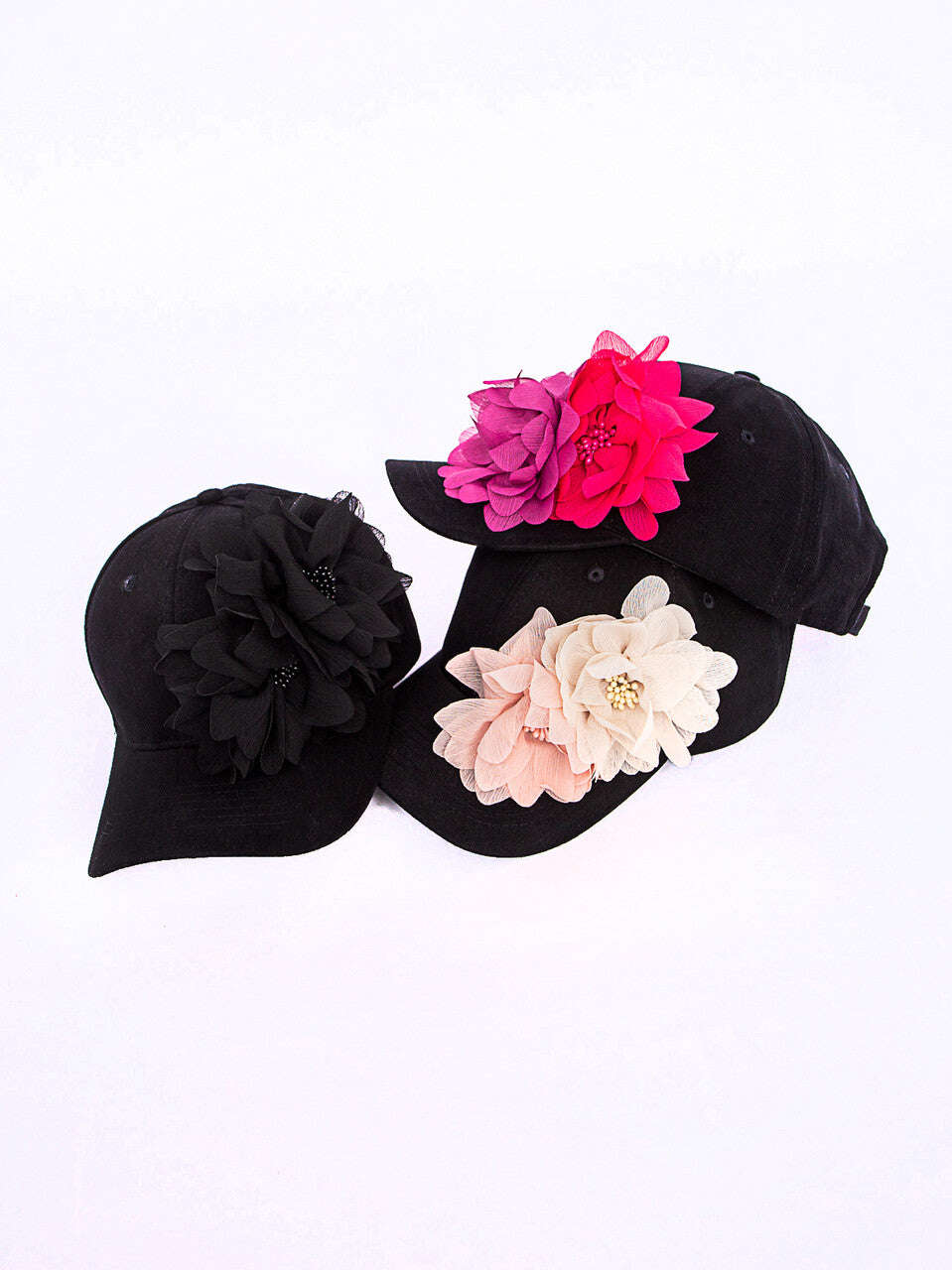 Black Cap With Decorative Brooches | FLOWERS Nolo Store