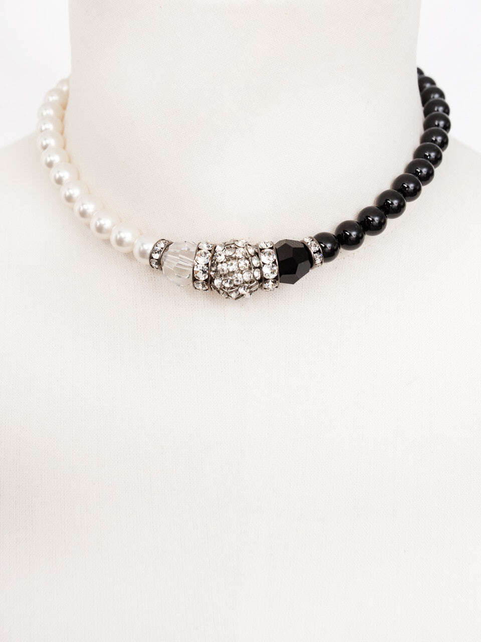 Black And White Swarovski Glass Beaded Necklace With White Crystal Pavé Beads Nolo Store