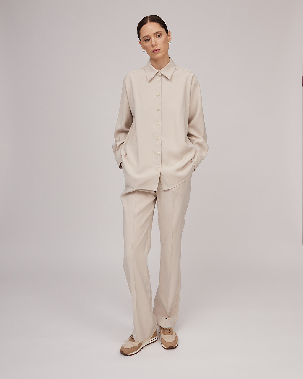 Grey and white viscose classic trousers with elastic waistband and fasteners | KIARA