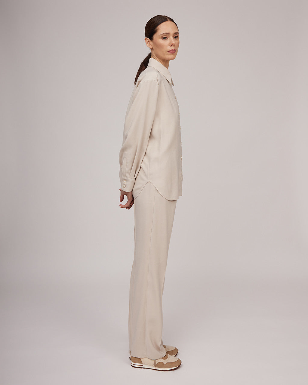 Grey and white viscose classic trousers with elastic waistband and fasteners | KIARA