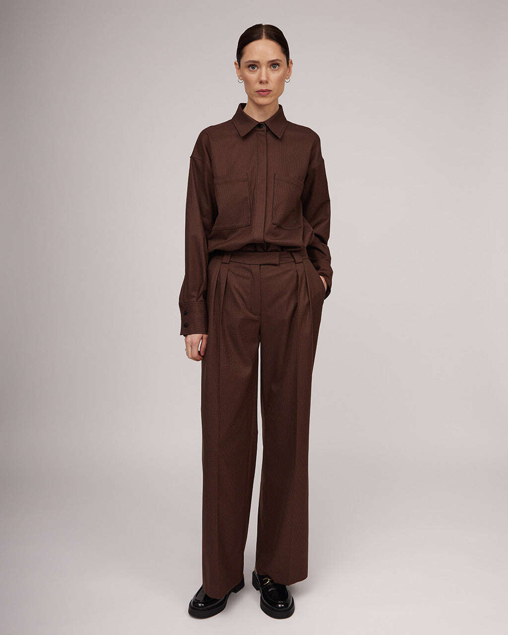 Brown classic trousers with a subtle "houndstooth" pattern | NELLA Nolo Store