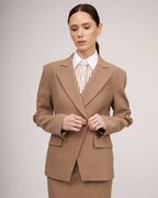 Camel-colored classic jacket with expressive shoulder line | AYANO Nolo Store