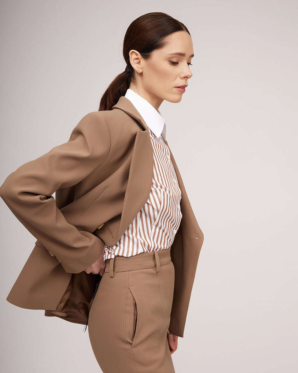 Elegant camel-colored wool pencil skirt | MACARIA Nolo Store