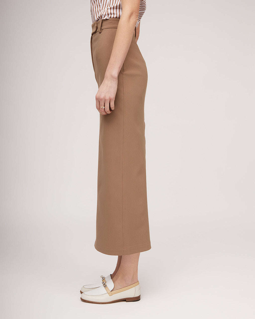 Elegant camel-colored wool pencil skirt | MACARIA Nolo Store