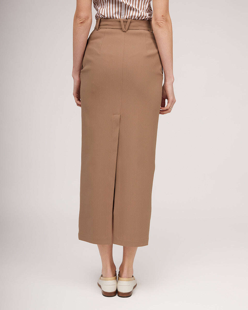 Elegant camel-colored wool pencil skirt | MACARIA Nolo Store