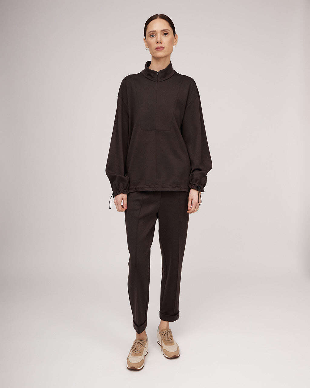 Chocolate brown knit sweater with a zipper | JUSTINE Nolo Store