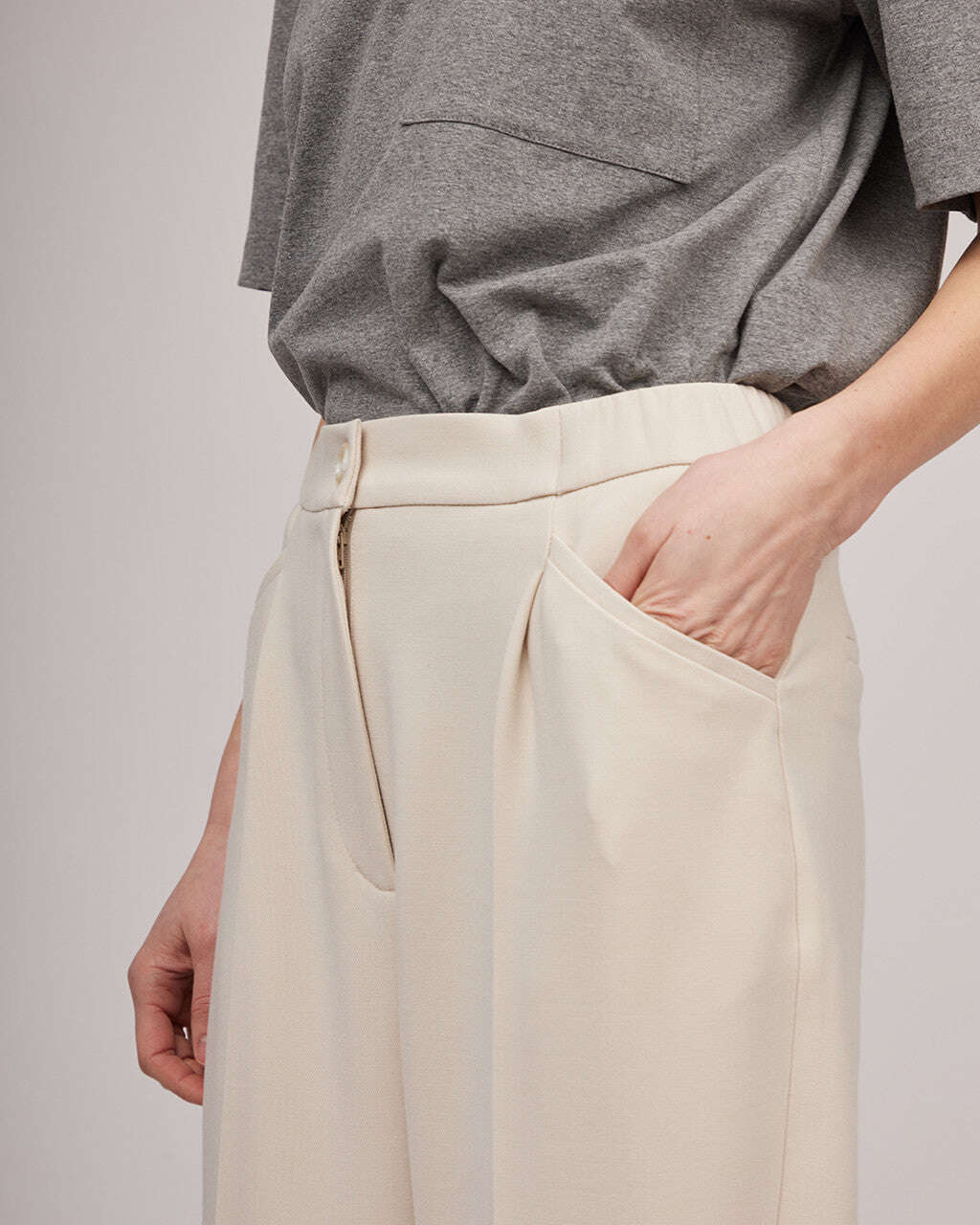 Short length classic trousers | LARA Nolo Store