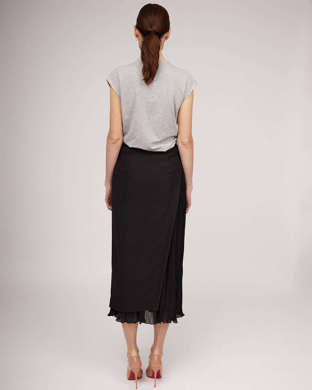 Grey sleeveless top with draping | BIRGIT Nolo Store