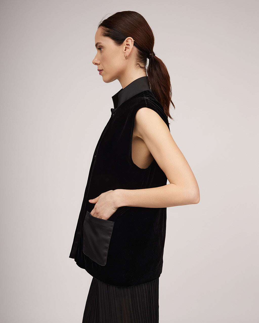 Black silk velvet straight cut vest | OTTILIA Nolo Store