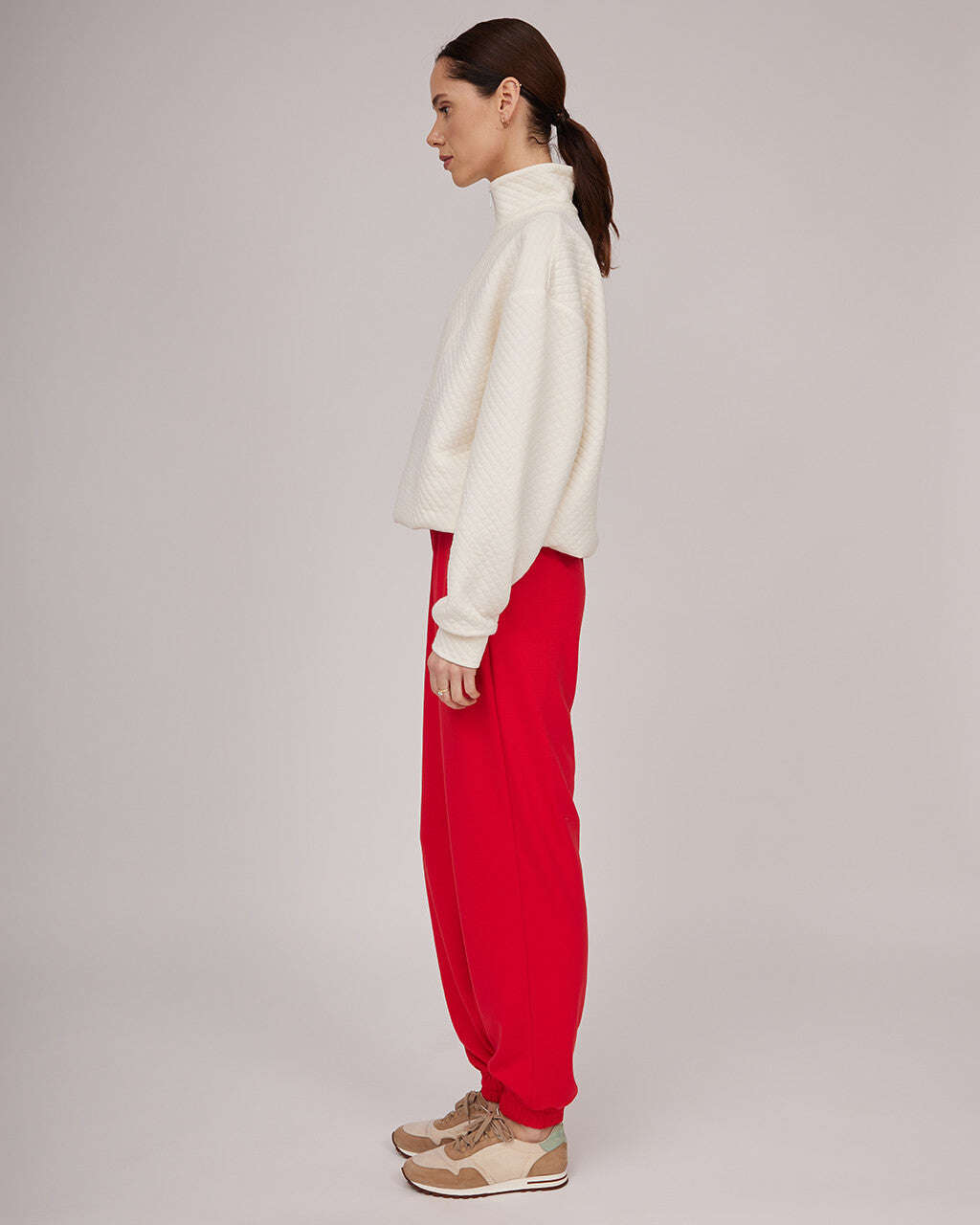Red soft free time pants | HEIDI Nolo Store