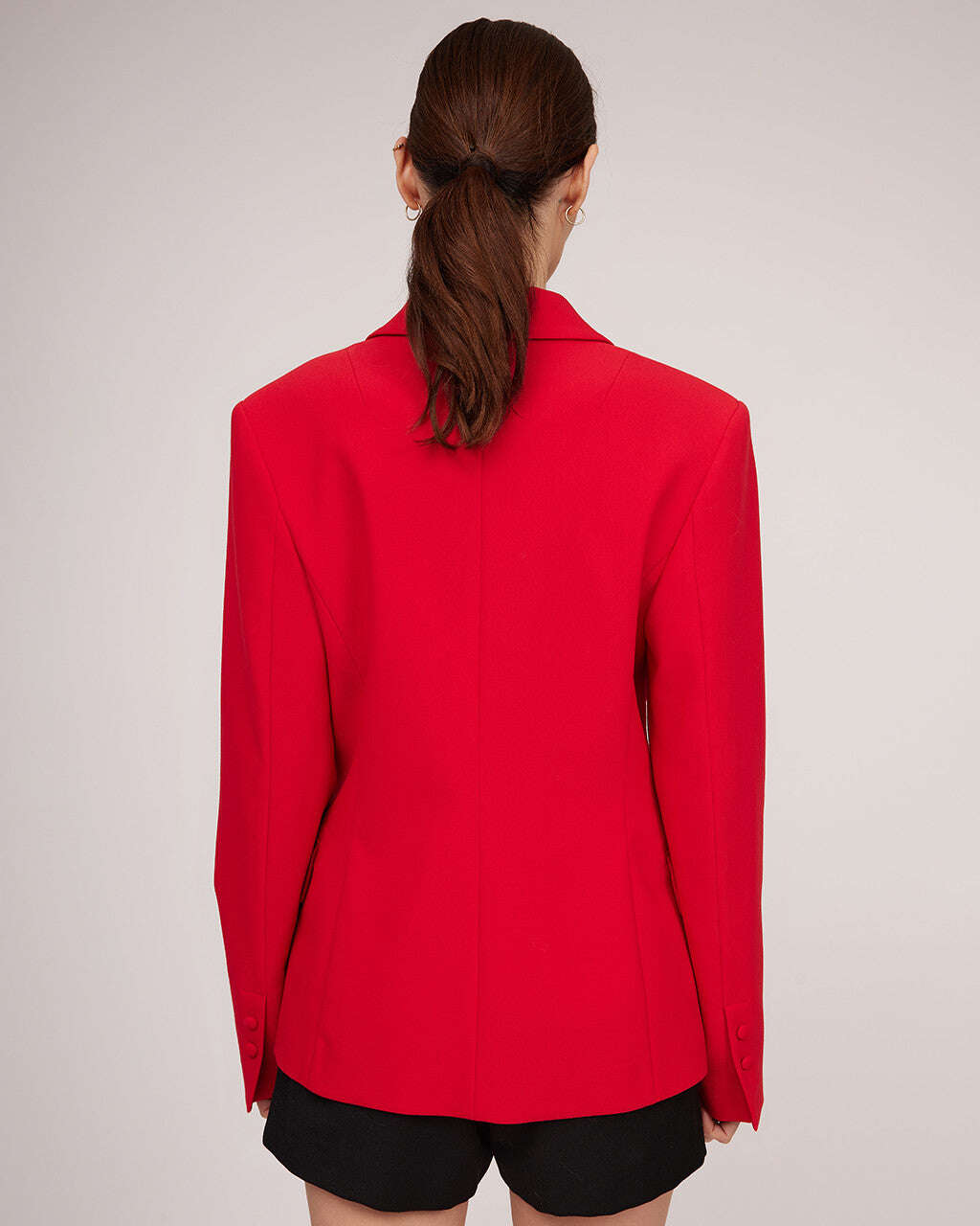 Red classic jacket with expressive shoulder line | AYANO Nolo Store