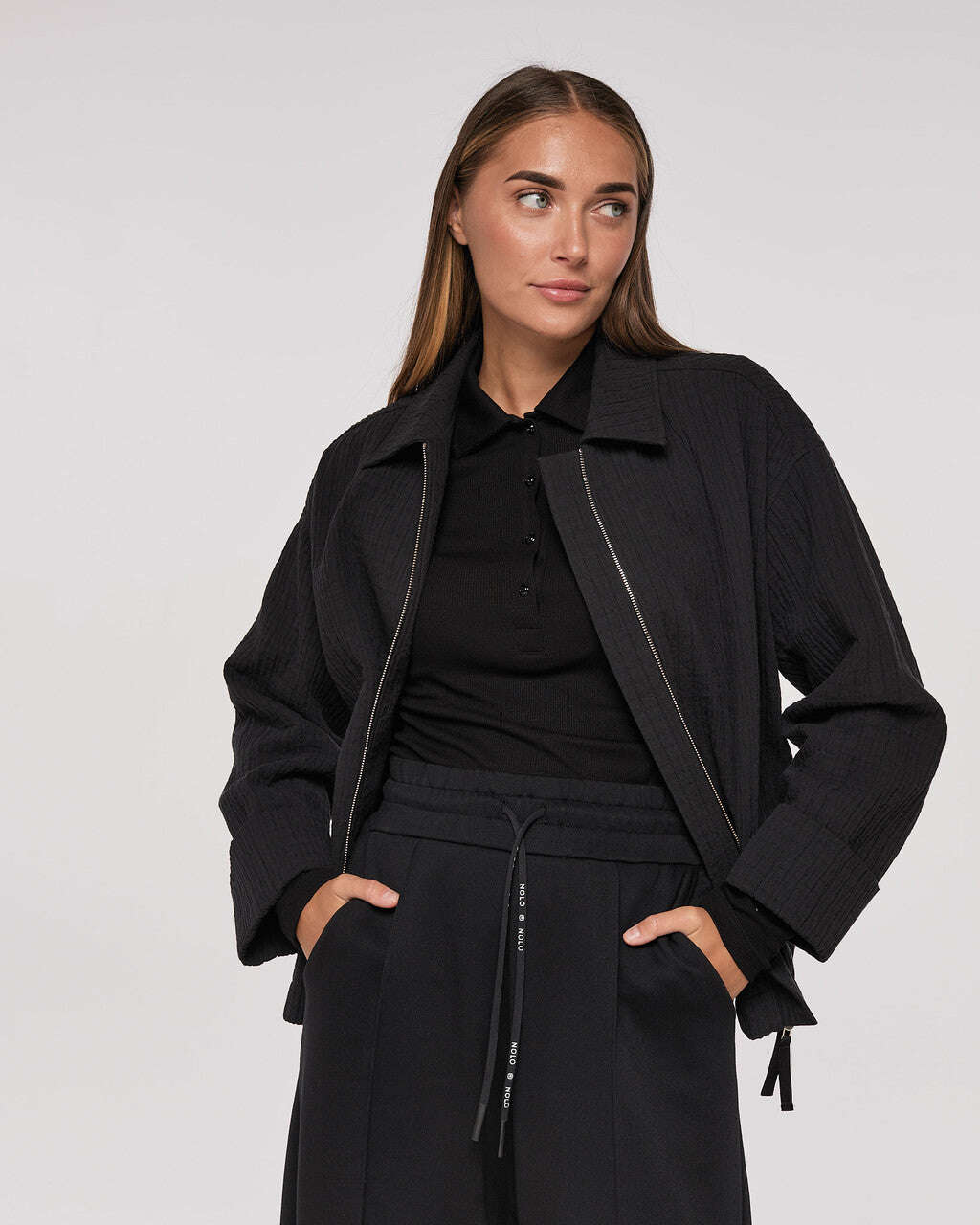 Stylish cotton windbreaker in black color | HITOMI Nolo Store