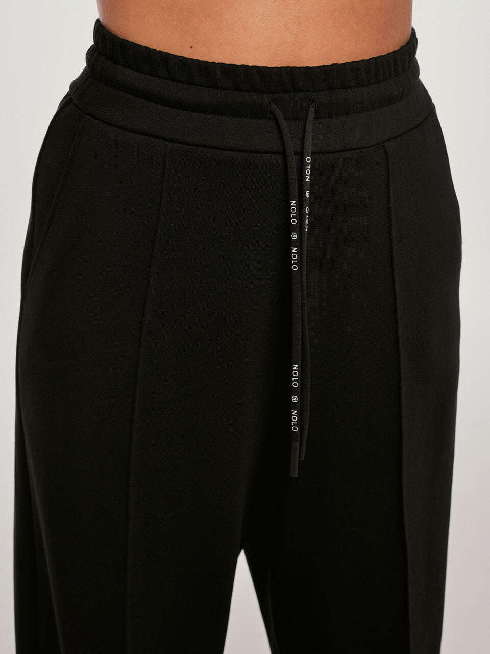 Black women's sports leggings | HARUKI Nolo Store
