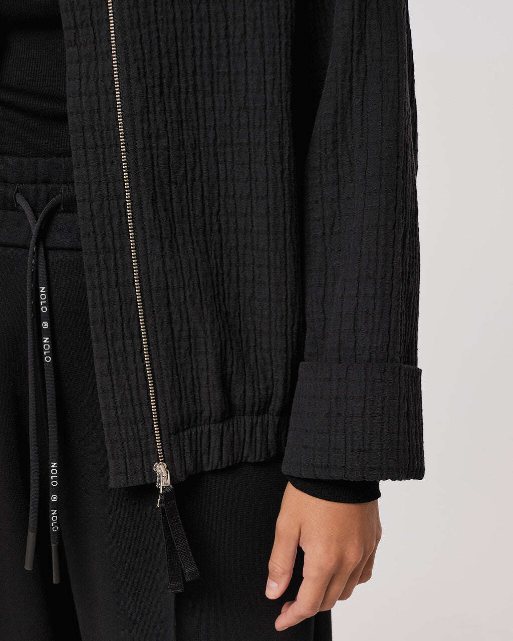 Stylish cotton windbreaker in black color | HITOMI Nolo Store