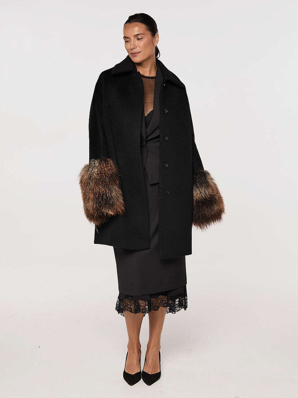 Elegant straight-cut coat in grey tones | HIDEKO Nolo Store