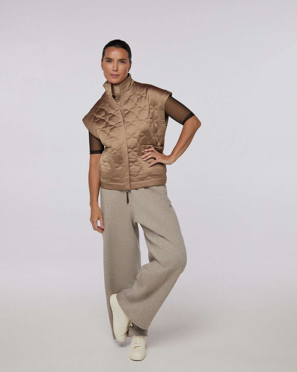 Sporty vest with a narrow cut | IORI Nolo Store