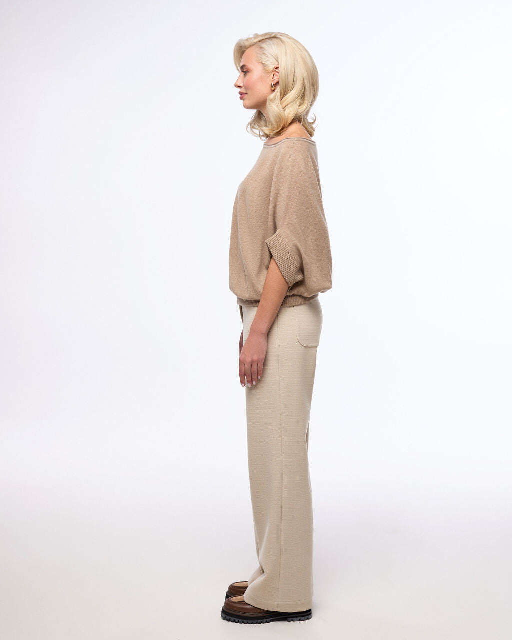 Cream-colored trousers with tweed texture | SHIG Nolo Store