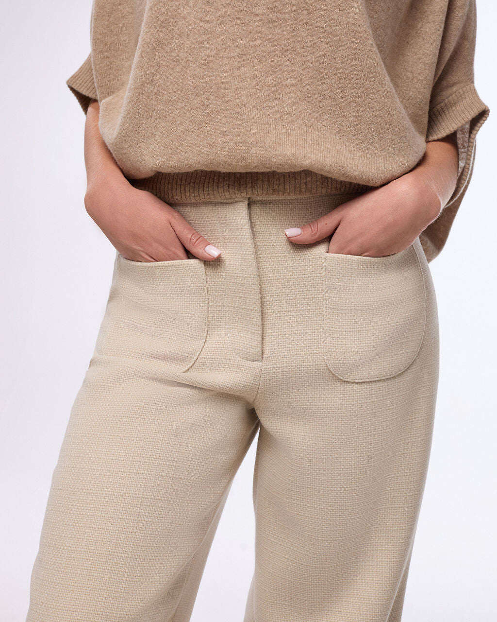 Cream-colored trousers with tweed texture | SHIG Nolo Store
