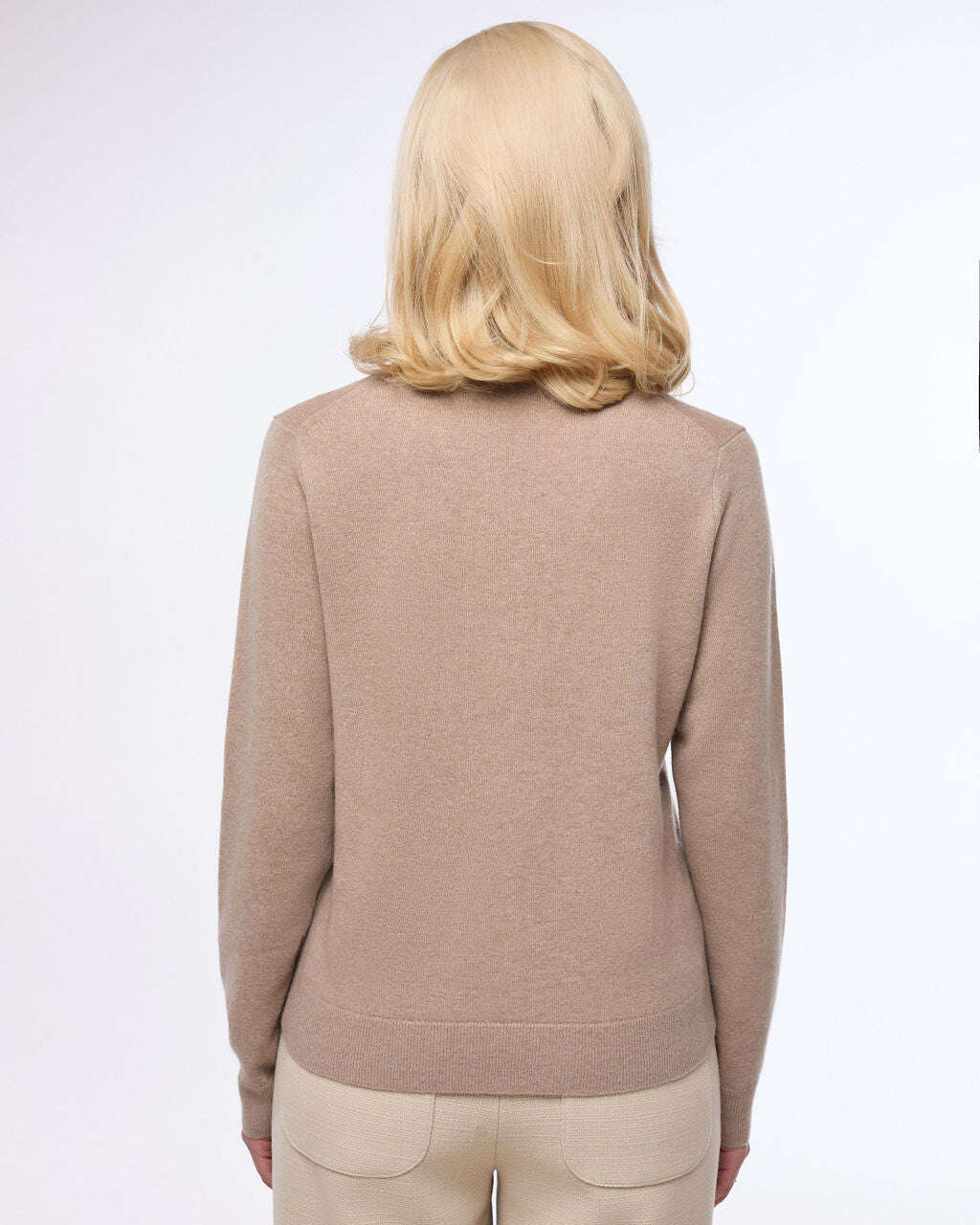 Taupe-colored cashmere sweater with a high neck | YUU Nolo Store