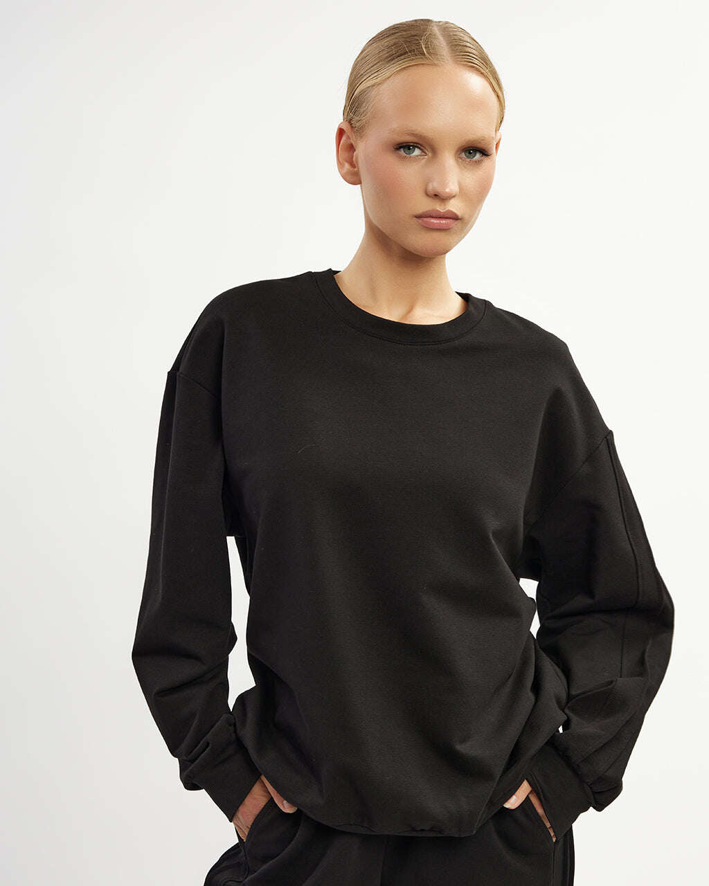 Black basic cotton sweatshirt |EDA Nolo Store