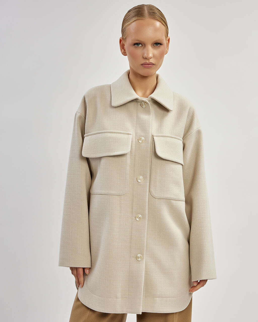 Overshirt in beige with collar | DEBORA Nolo Store