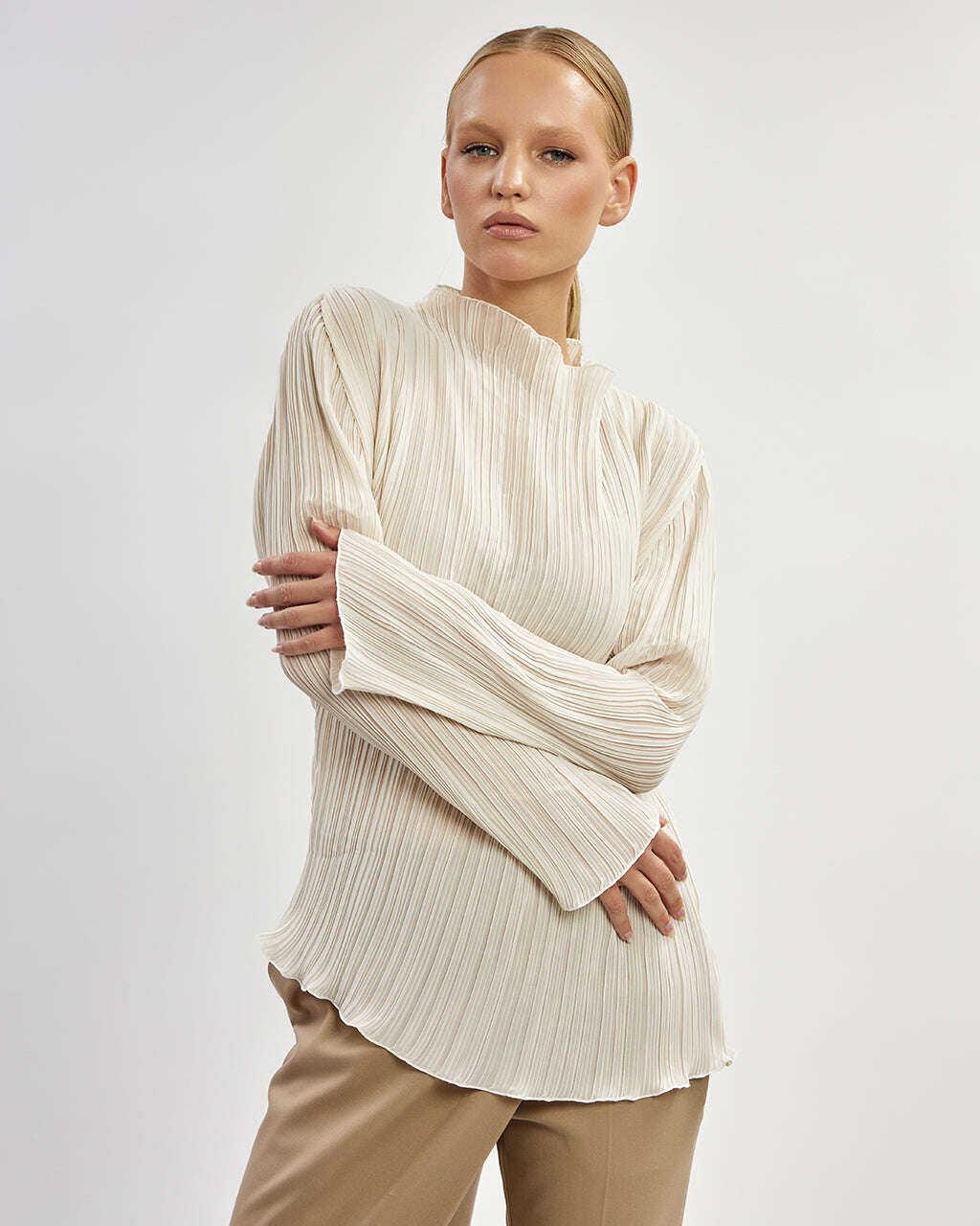 Pleated blouse | LUCRECIA Nolo Store