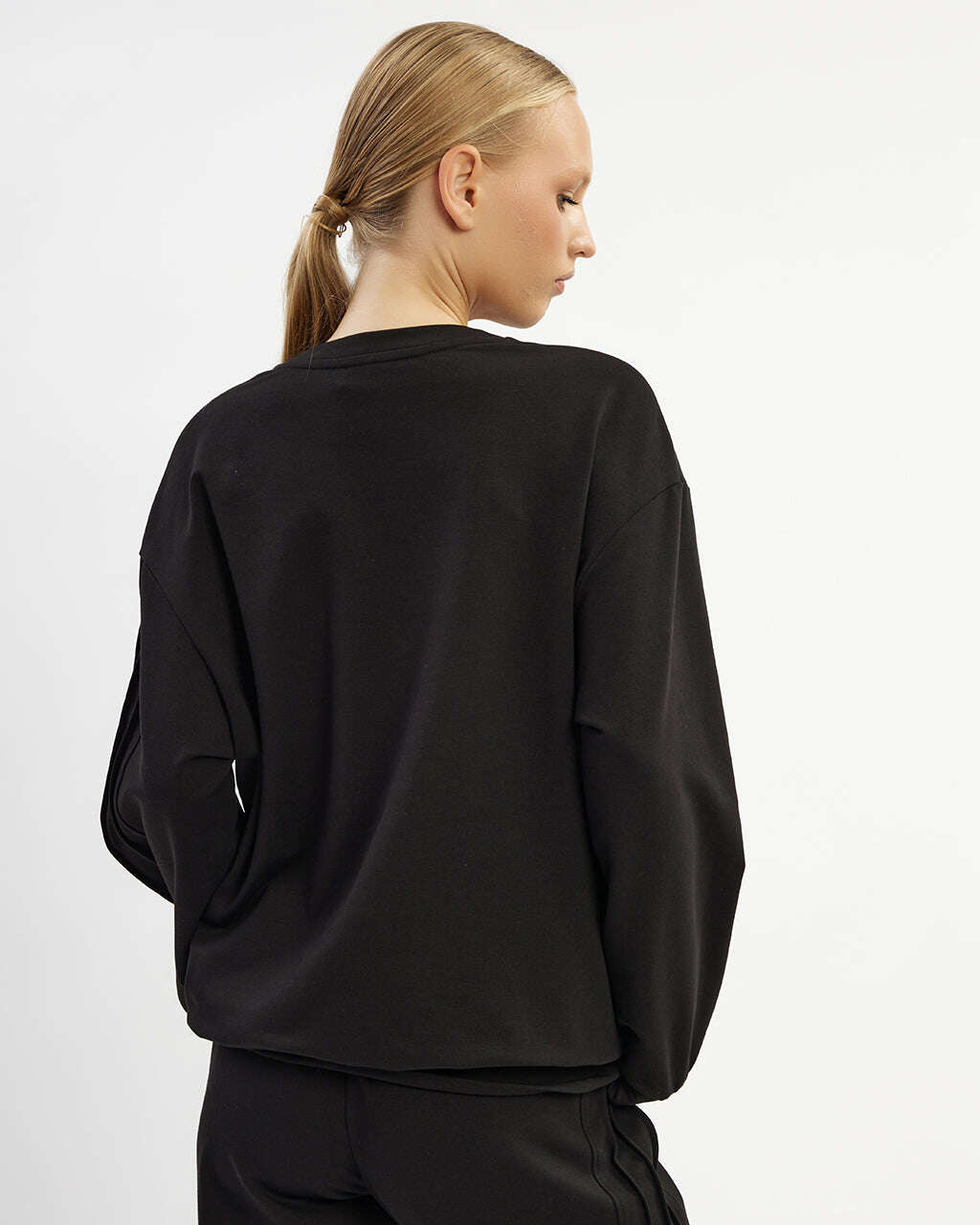 Black basic cotton sweatshirt |EDA Nolo Store