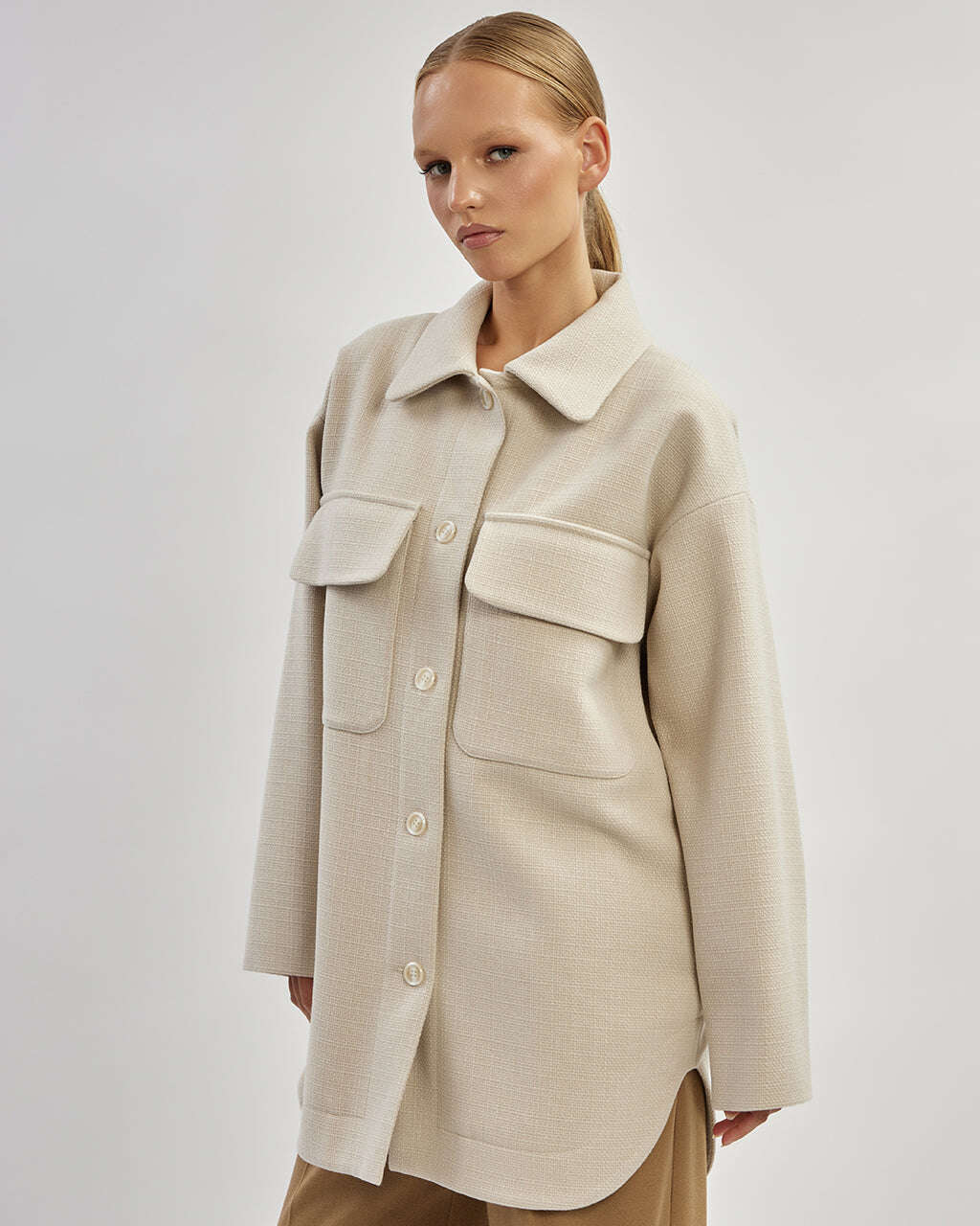 Overshirt in beige with collar | DEBORA Nolo Store